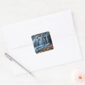Herfstcascade waterval vierkante sticker (Envelop)