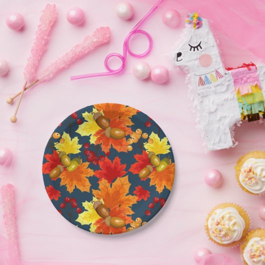 Herfsteikels en eikenbladeren papieren bordje (Feest)