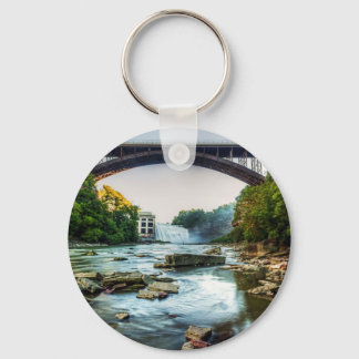 Herfsten onder de brug sleutelhanger
