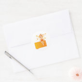 Herfstfeeënprinses met Oranje bladeren en kroon Ronde Sticker (Envelop)