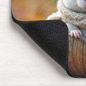 Herfsthamster in een walnootschelp muismat (Hoek)