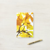 Herfstkleuren, bladeren post-it® notes (Op bureau)