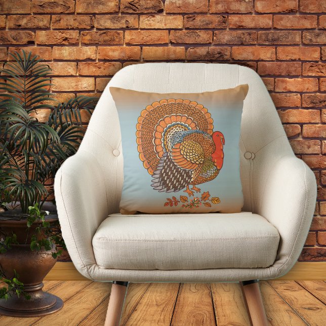 Herfstkleuren Mannetjeskalkoen Uitgespreide Staart Kussen (Thanksgiving turkey orange brown feathers in leaves on blue and orange decorative pillow.)