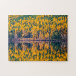 Herfstloof aan het meer legpuzzel