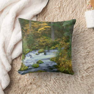 Herfstloof & Douglas sparrenrand Roaring River Kussen