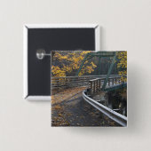 Herfstloof en een brug over de Millers Vierkante Button 5,1 Cm (Voorkant /achterkant)