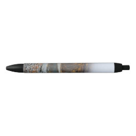 Herfstloof Natuur Scene met Warme Tinten Zwarte Inkt Pen