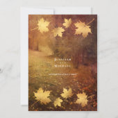 herfstpad vallende esdoorn bladeren bruiloft detai (Achterkant)