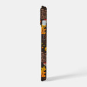 Herfstpaddenstoelen, bladeren, noten en bessen op iPhone 15 case (Linkerkant)