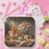Herfstpompoenen en moeders in een schuur papieren bordje (Feest)
