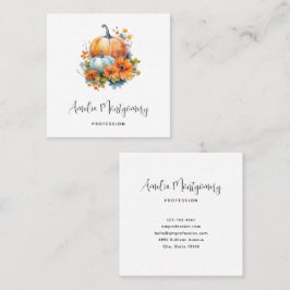Herfstpompoenen met bloemen en bladeren vierkante visitekaartje