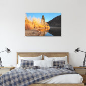 Herfstreflectie bij het meer canvas afdruk (Insitu (Slaapkamer))