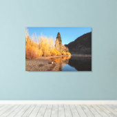 Herfstreflectie bij het meer canvas afdruk (Insitu (Houten vloer))