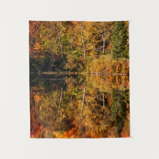 Herfstreflectie op Coffin Pond Wandkleed (Voorkant)