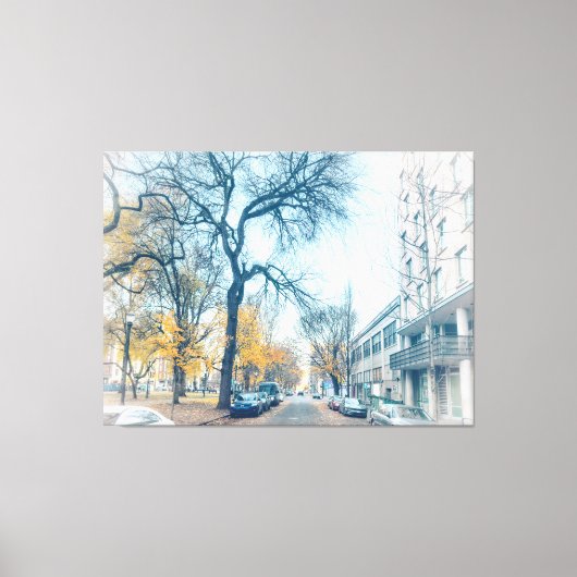 Herfststraat met bomen en auto's canvas afdruk (Voorkant)