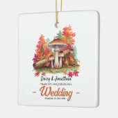 Herfstthema met champignon waterverf bruiloft keramisch ornament (Links)