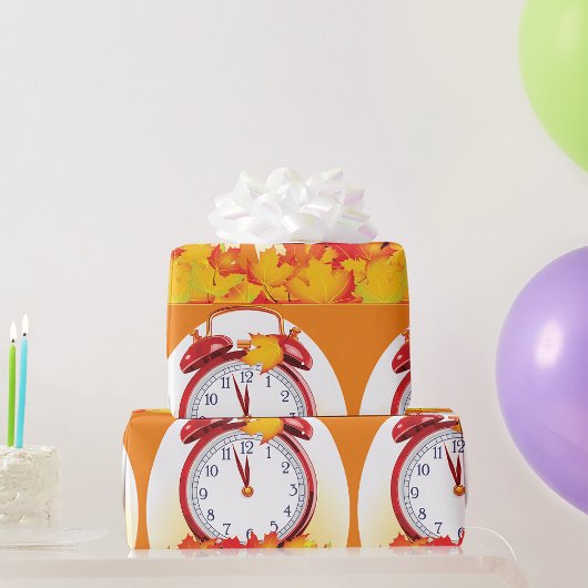 Herfsttijd verandering herfstbladeren en retro klo cadeaupapier