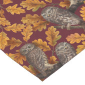 Herfstuilen op donkerrood korte tafelloper (Hoek)