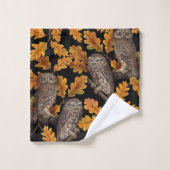 Herfstuilen op zwart bad handdoek (Wasdoekje)