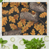 Herfstuilen op zwart theedoek (Gevouwen)