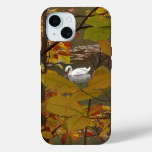 Herfstvijver met zwaan iPhone 15 case