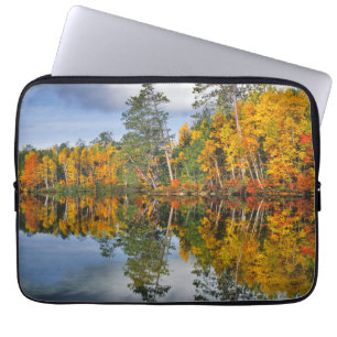 Herfstvijverreflecties, Maine Laptop Sleeve