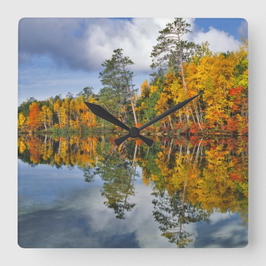 Herfstvijverreflecties, Maine Vierkante Klok (Voorkant)
