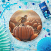 Herfstvogel zingt op een pompoen papieren bordje (Feest)