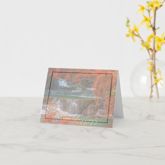 Herfstwaterval met aangepaste tekst kaart (Gele Bloem)