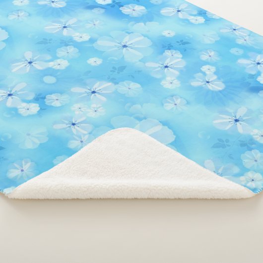 Herhaal bleke hemelblauw - witte waterverf bloemen sherpa deken (3/4)