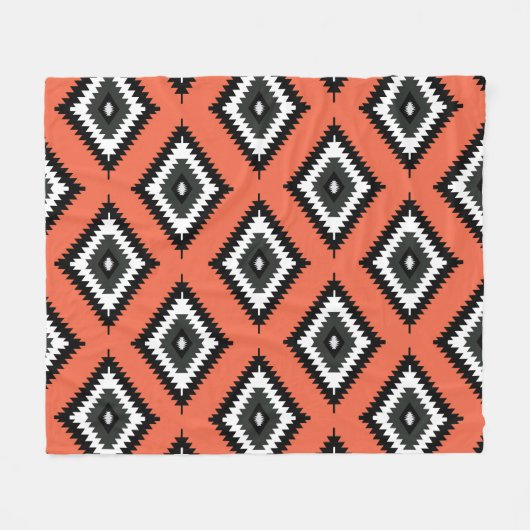 Herhalend zwart-wit Diamanten Patroon Fleece Deken (Voorkant (Horizontaal))