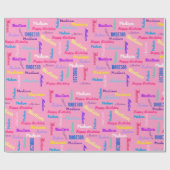 Herhalende NAAM Gelukkige Verjaardag Meisje's Roze Cadeaupapier (Vlak)