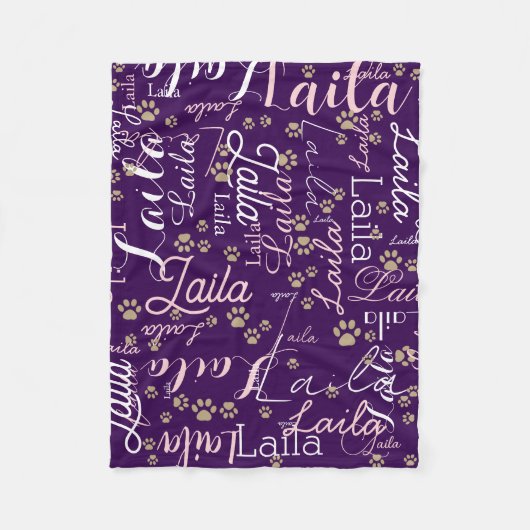 Herhalende naam van de hond op paarse fleece deken (Voorkant)