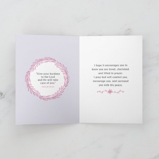 Herinnerend aan jou in Gebed met Bloemenkrans Kaar Kaart (Binnen)