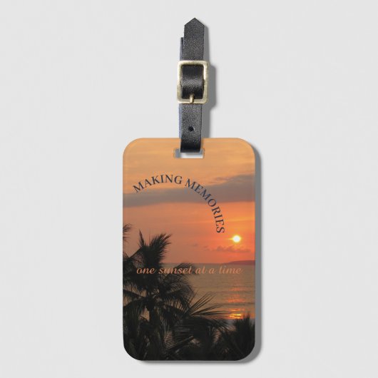 Herinneringen Maken, Eén Zonsondergang per Keer, B Bagagelabel (Voorkant (verticaal))
