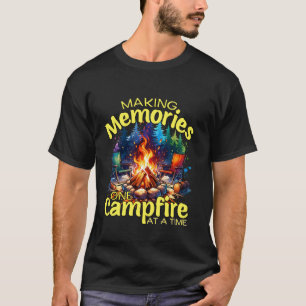 Herinneringen Maken Rond Het Kampvuur Familie Kamp T-shirt