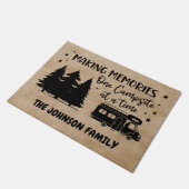 herinneringen tegelijk op een kampeerterrein maken deurmat (Schuin)