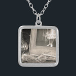 herinneringen zilver vergulden ketting<br><div class="desc">Een afbeelding van mijn oma in haar trouwjurk. Mijn grootvaders bril toen hij nog een jongen was,  zijn een van de vele oude foto's en memorabilia van de voorbije dagen.</div>
