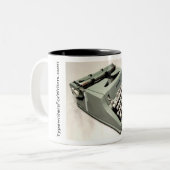 Hermes 3000 typemachine - 1970 tweekleurige koffiemok (Voorkant links)