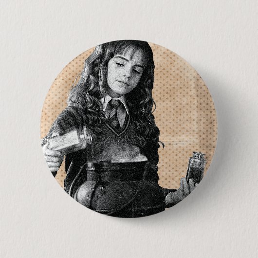 Hermione 7 ronde button 5,7 cm (Voorkant)