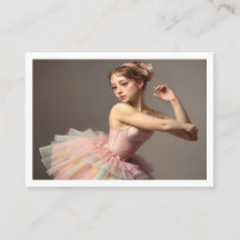 Hermosa bailarina romántica con dulces colores