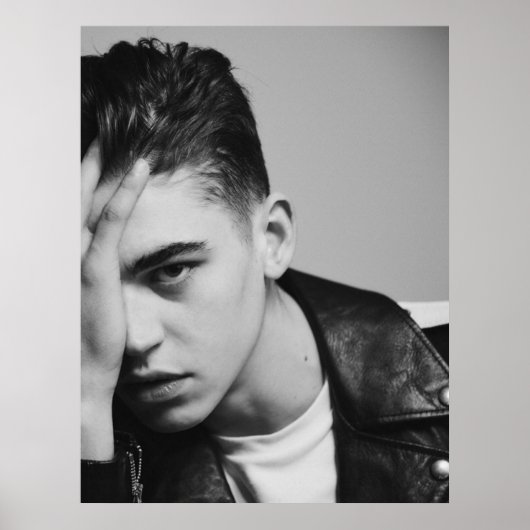 Hero Fiennes Tiffin Poster (Voorkant)