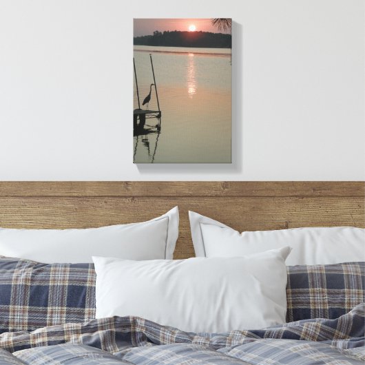 Heron begroet de stijgende zon op de Dock 8x11,77 Canvas Afdruk (Insitu (Slaapkamer))