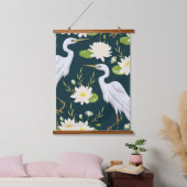 Herons White Lily Green Foliage Waterig landschap Hangend Wandkleed (Slaapkamer)