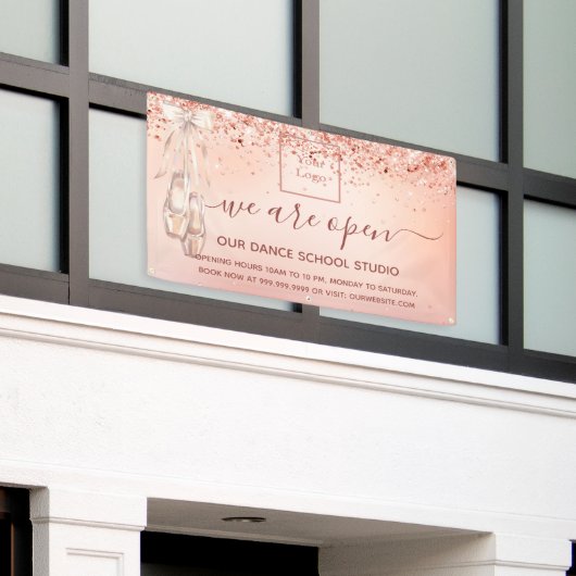 Heropening roos goudroze balletdansschool spandoek (Buitenkant Gebouw)