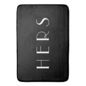 Hers Black Monogram Minimal White Typografie Badmat (Voorkant Verticaal)