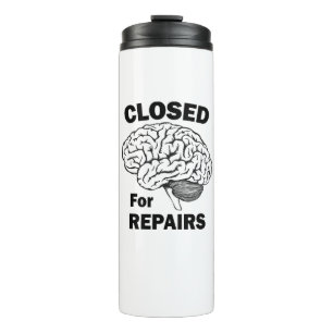 Hersenen gesloten voor reparaties thermosbeker