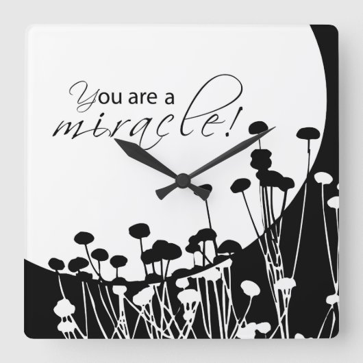 Herstelwonder, zwart en wit vierkante klok (Voorkant)