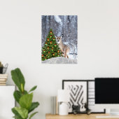 Hert in het bos met kerstboom kerstposter poster (Thuiskantoor)