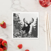 Hert met grote gewei uit het bos  servet (Insitu)
